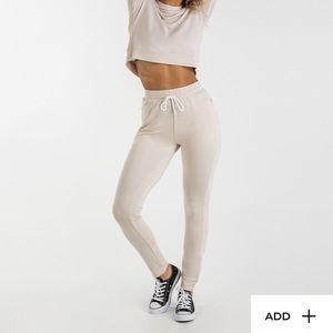 NWT Gymshark Solace Joggers
